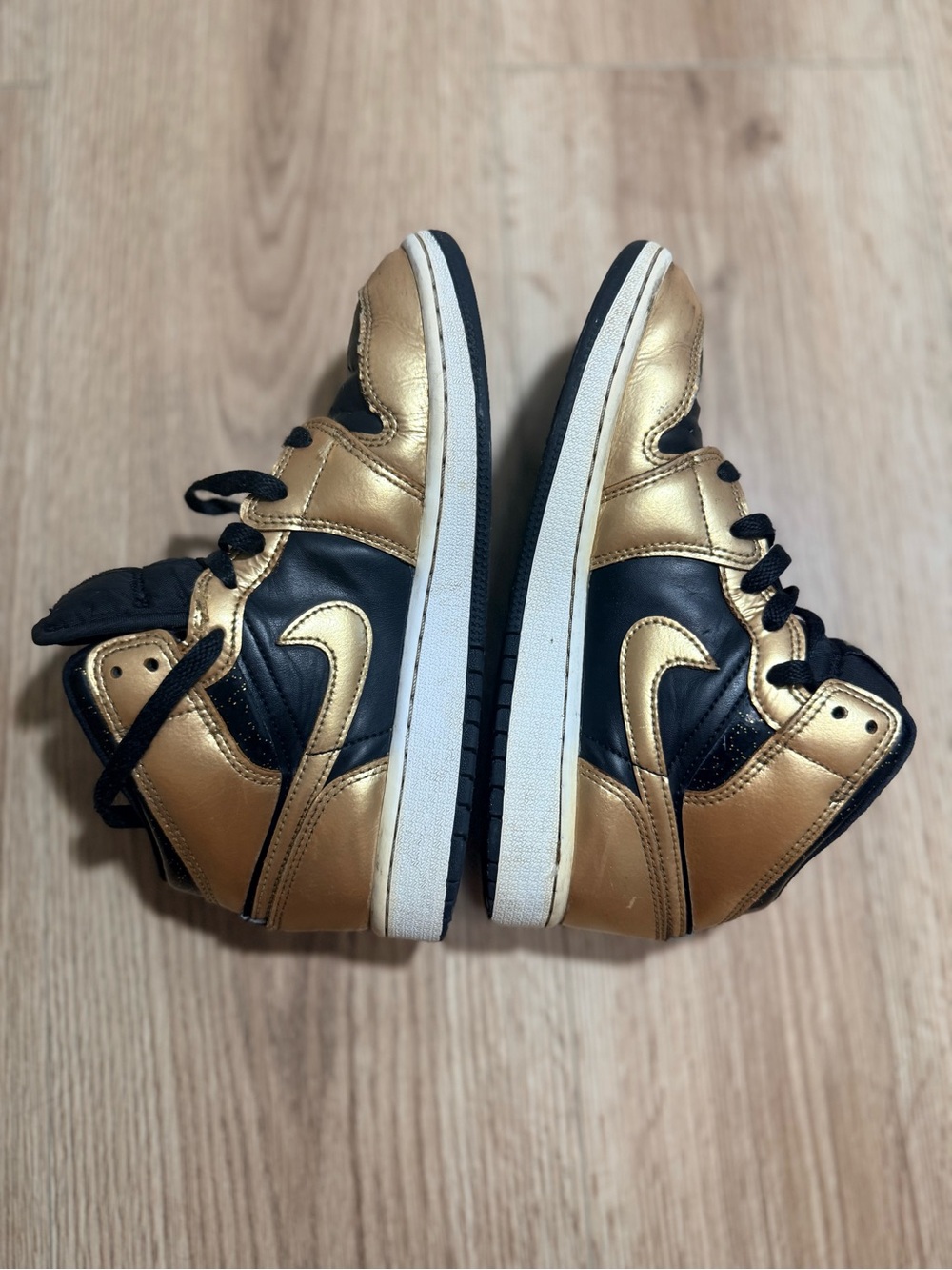 Nike Air Jordan 1 Mid SE GS Metallic Gold Black DR6967-071 Youth 3.5Y Women's 5